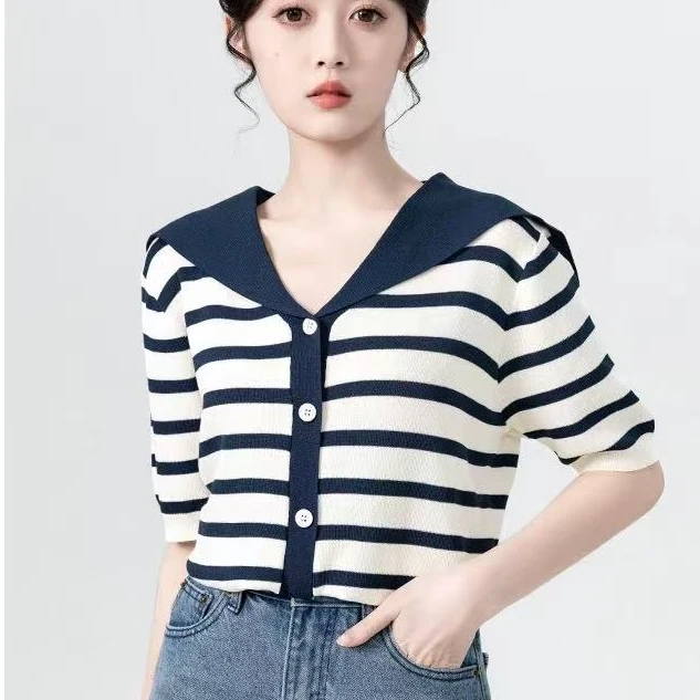 A16-藏蓝色短袖漂亮条纹冰丝女夏新款海军领撞色薄款别致上衣