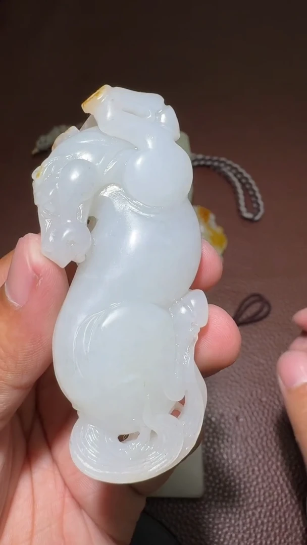 未镶嵌和田玉挂件和田玉