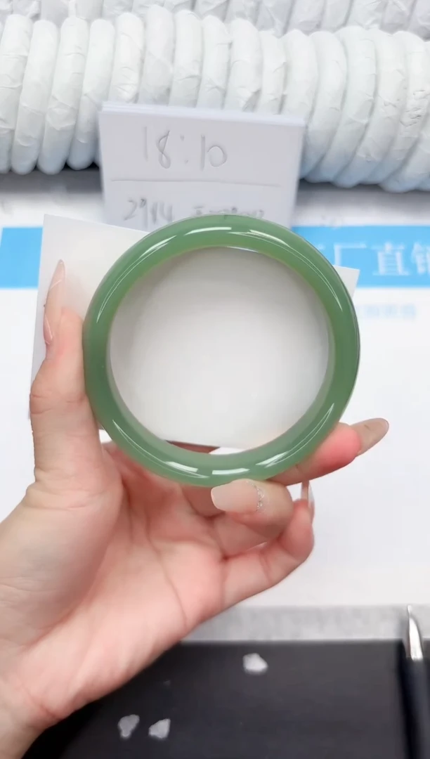 石英质玉手镯未镶嵌246-61.2BQ