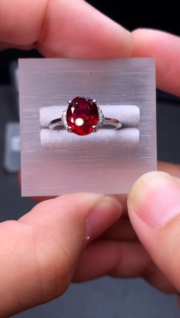 银S925镶嵌戒指红宝石111