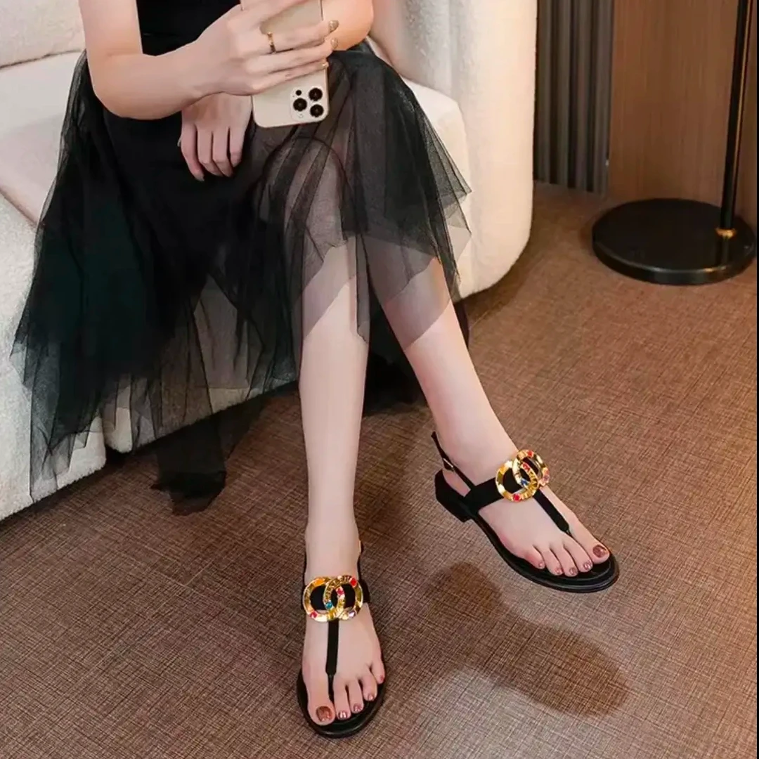 网红款小香风人字拖夹趾女凉鞋金属宝石标时装凉鞋外穿女士凉拖鞋