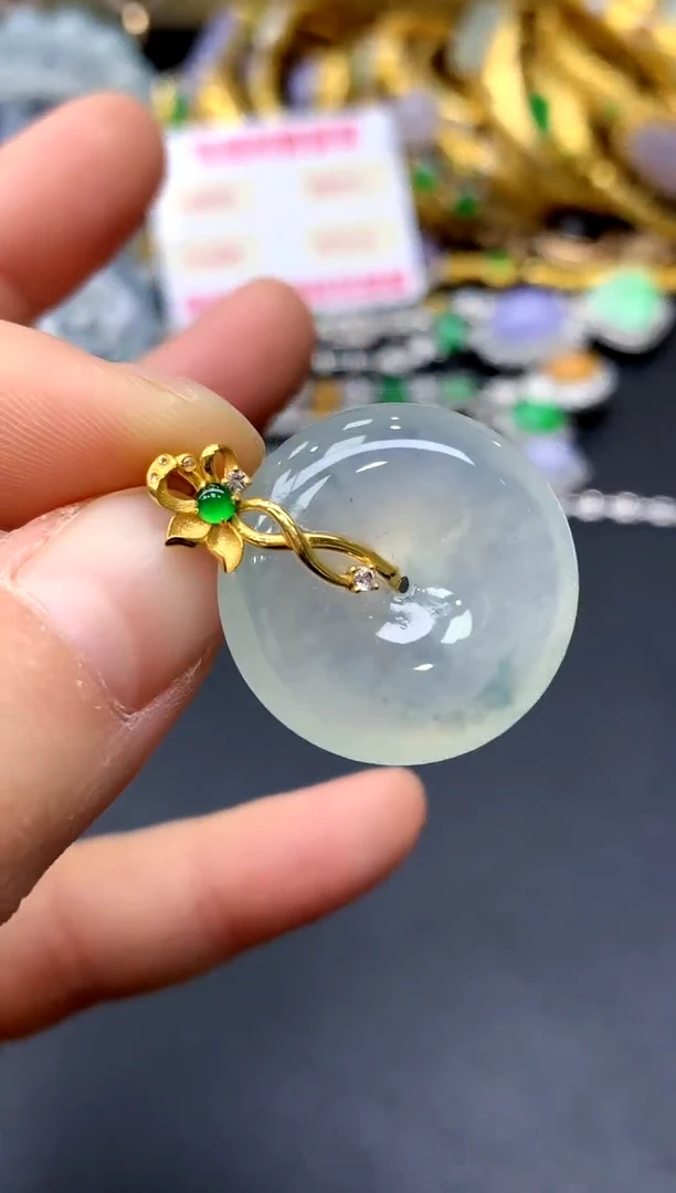 颈饰18K金镶嵌翡翠87-中国好珍宝