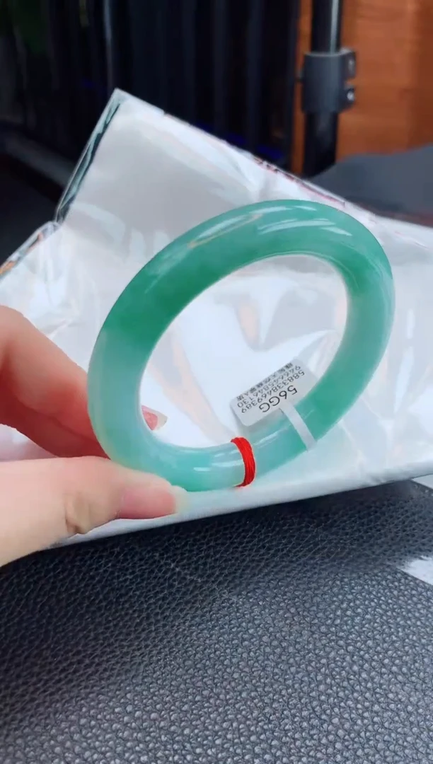 【闪购商品】翡翠手镯未镶嵌缅甸天然翡翠A货手镯