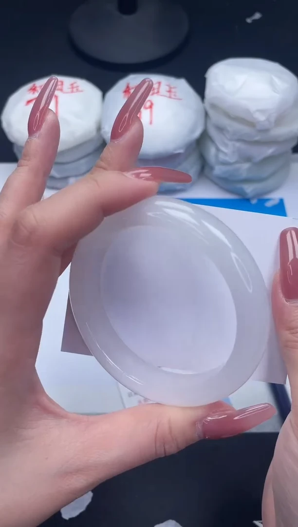 【闪购商品】石英质玉手镯未镶嵌79-56.8