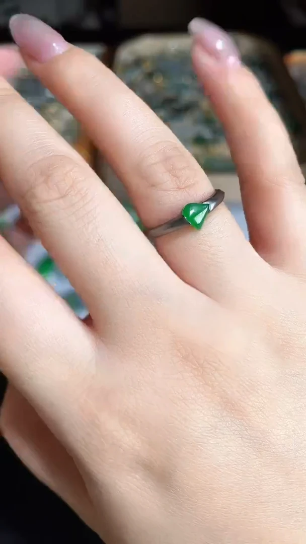 颈饰银S925镶嵌翡翠202555555