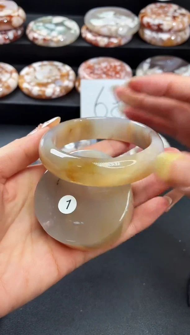 手镯玛瑙/玉髓未镶嵌石英质玉58圈57/58带（赠送镯心）