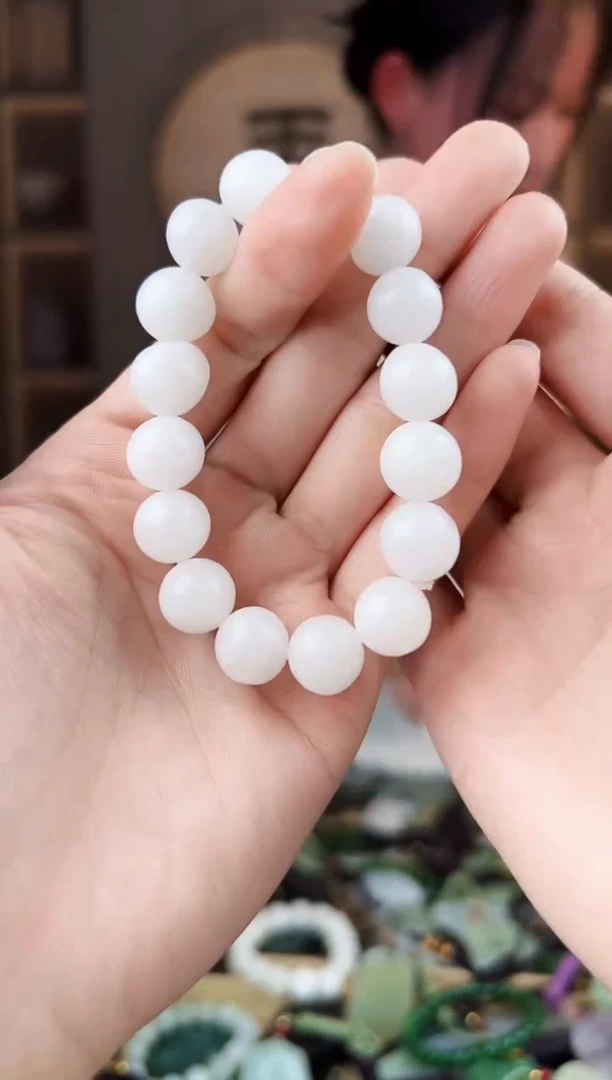 颈饰未镶嵌和田玉拍一发一，多样性发货