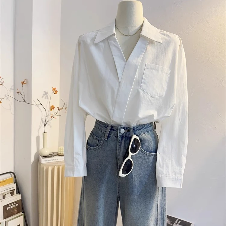 设计感半开V领白色长袖衬衫女2025春季韩版宽松休闲气质通勤上衣