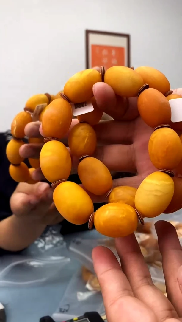 【闪购商品】蜜蜡珠宝奇石未镶嵌假一罚十，多样性发一件