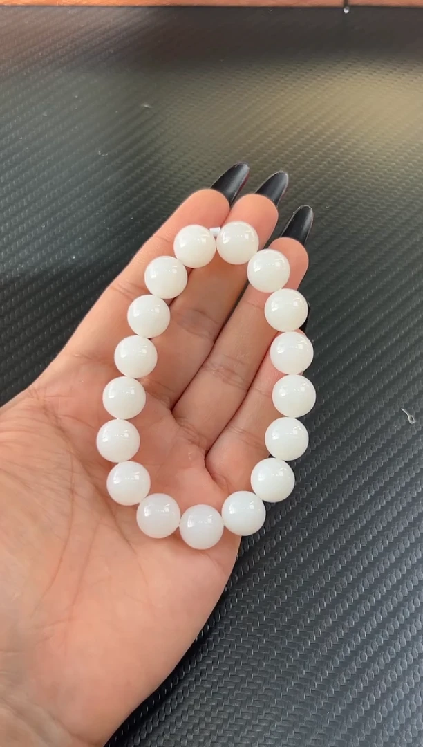 未镶嵌手串和田玉天泰微色差卡12m