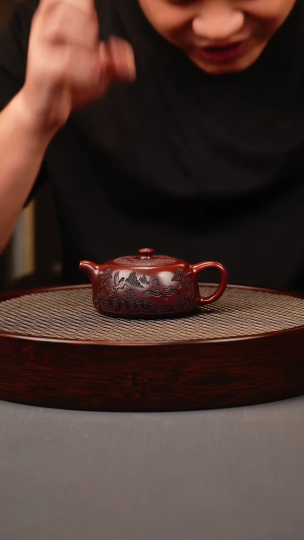 茶壶紫砂古红泥 半月 刻仙鹤