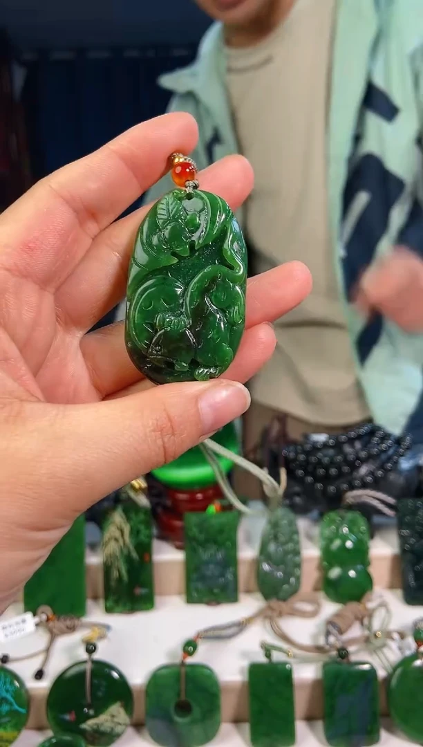 【闪购商品】和田玉挂件未镶嵌1