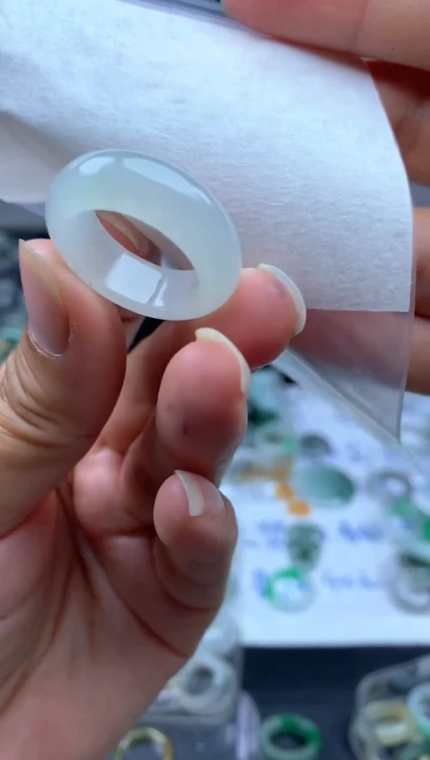 定制翡翠未镶嵌毛货需精细抛光戒圈15 #