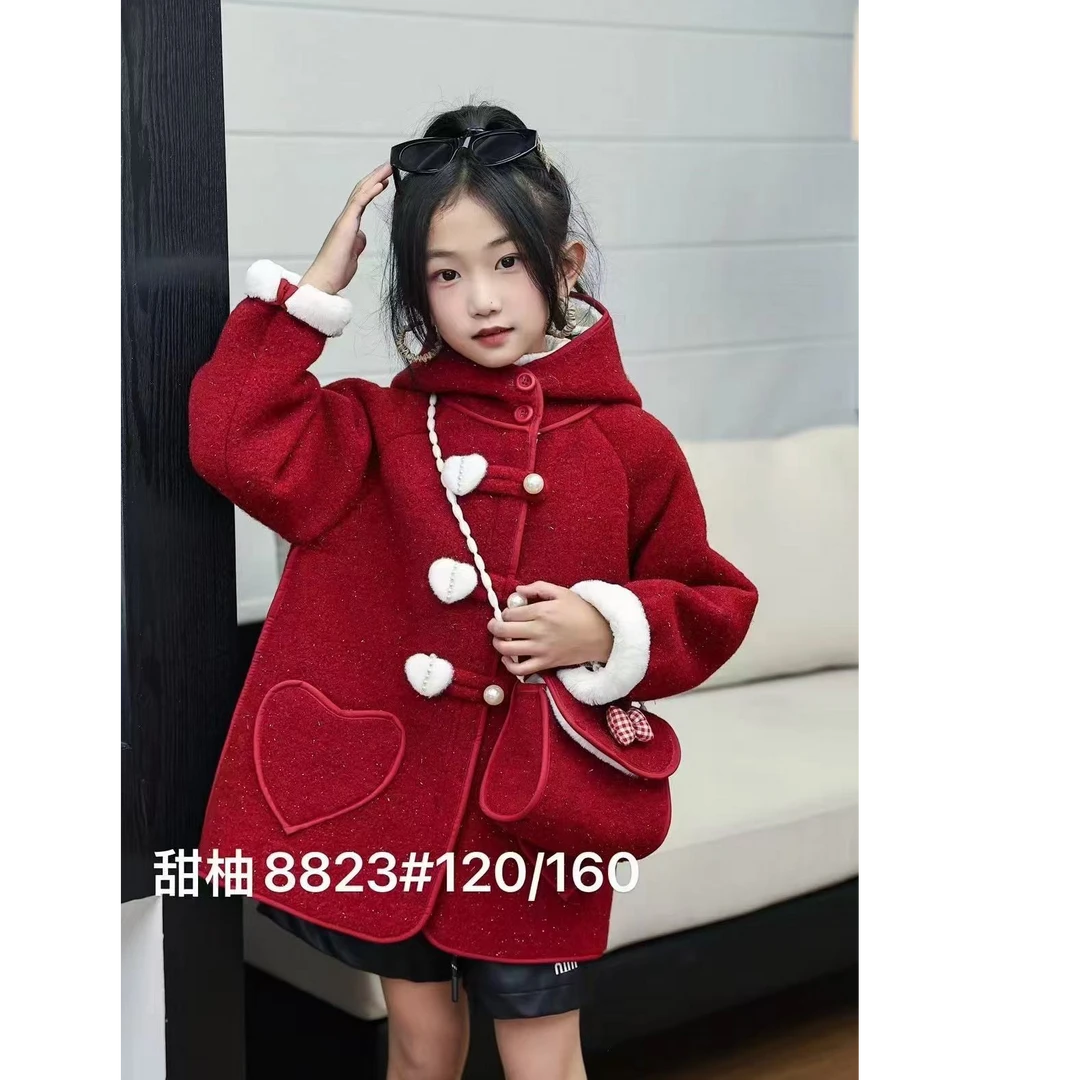 女童呢子大衣  外套（三个爱心扣