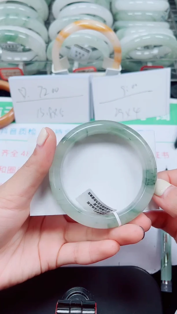 未镶嵌手镯石英质玉108-53/54