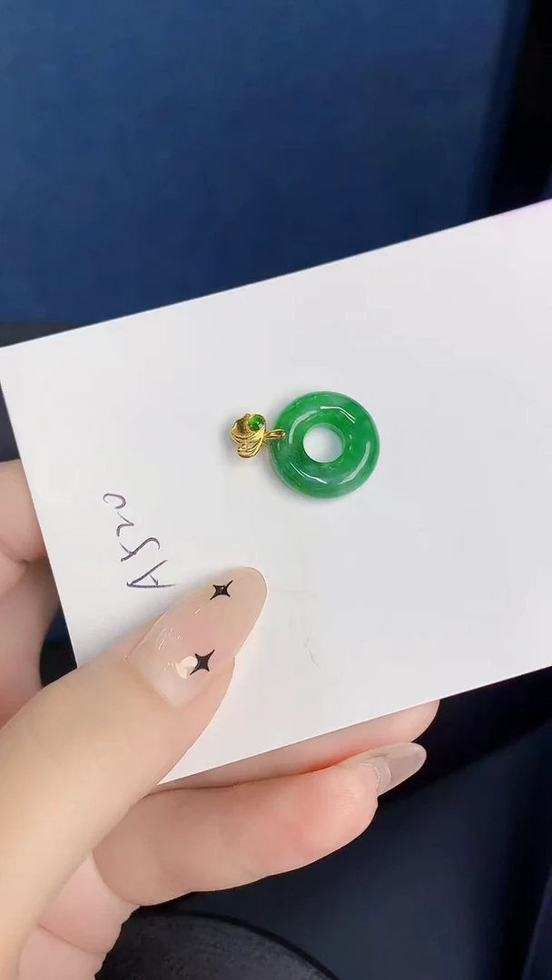 颈饰未镶嵌翡翠缅甸天然翡翠A货