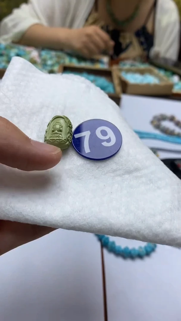 绿松石未镶嵌雕刻件79