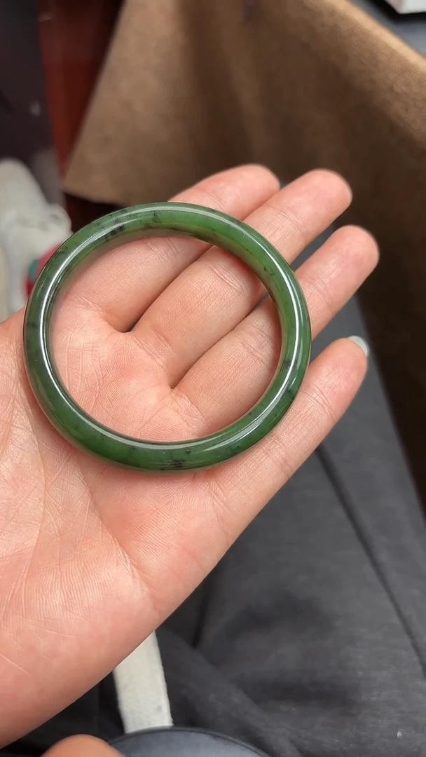 【闪购商品】和田玉手镯未镶嵌59