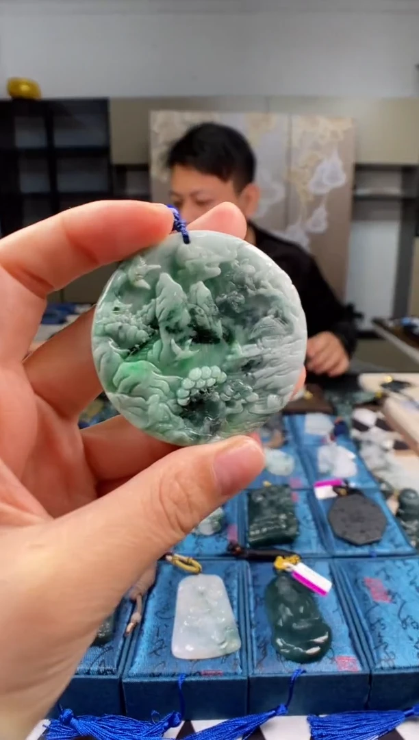 颈饰未镶嵌翡翠多样性发其一