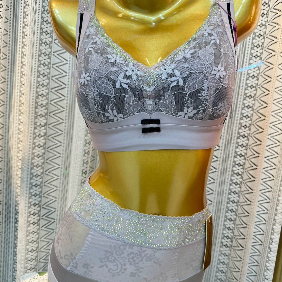 xarifa特价款文胸套装中厚款烫钻性感聚拢舒适无钢圈8712