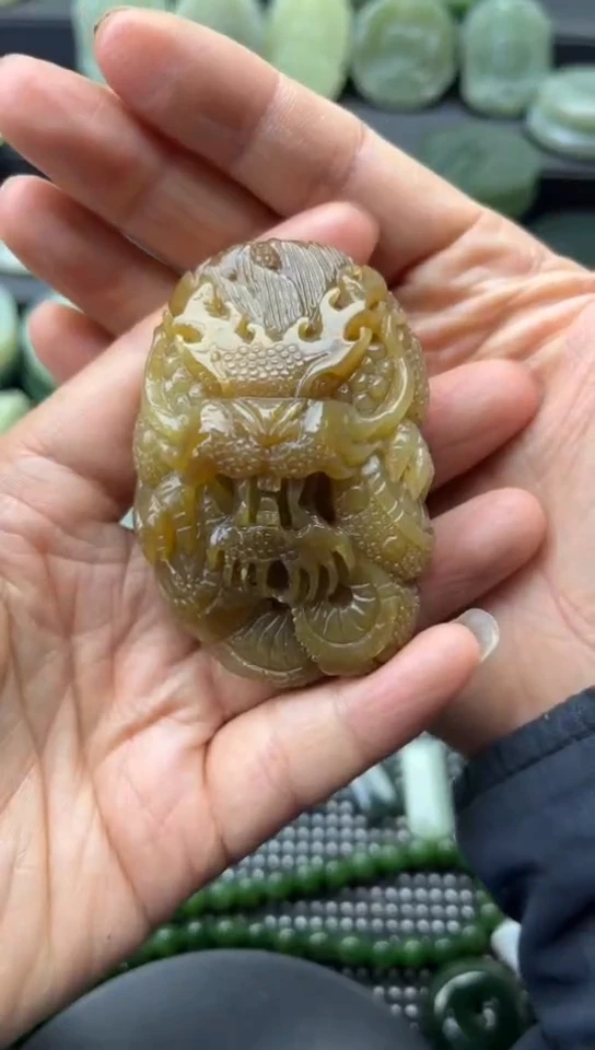 未镶嵌和田玉珠宝半成品龙