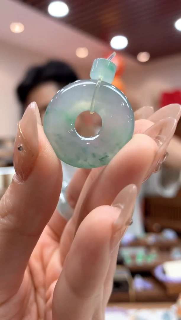 【闪购商品】翡翠吊坠(不含链)未镶嵌甜甜圈