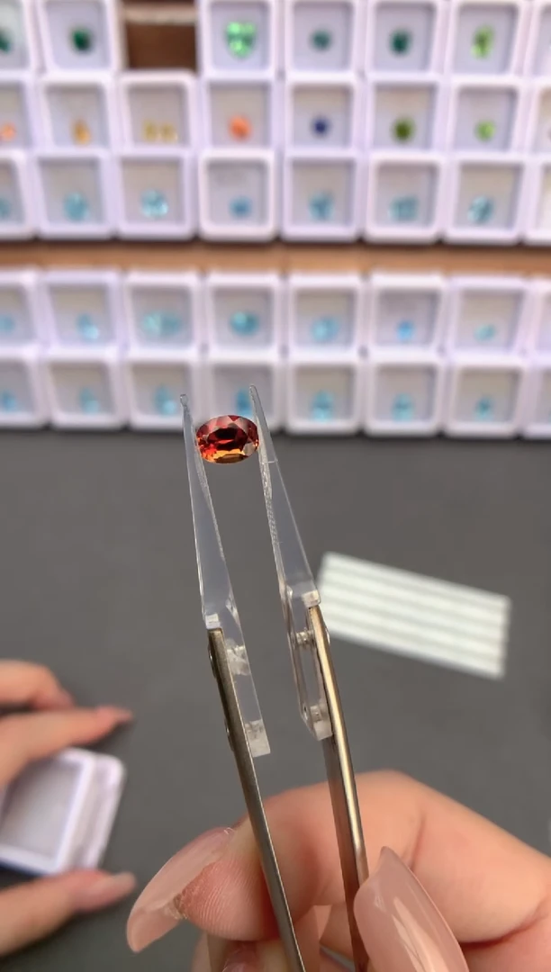 未镶嵌裸石定制石榴石1.23ct