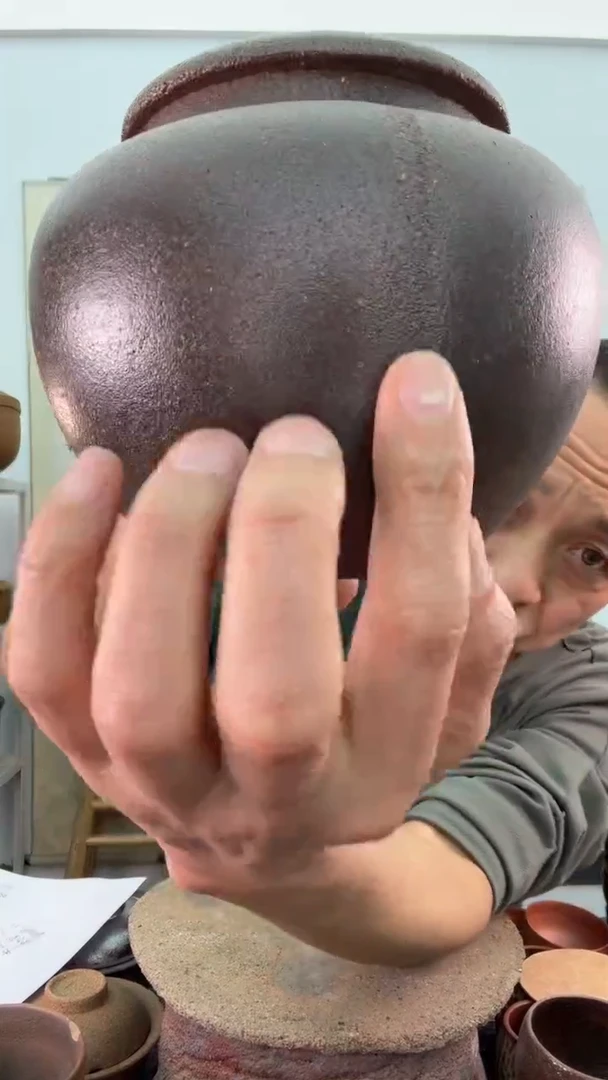 深色茶叶罐非遗技艺