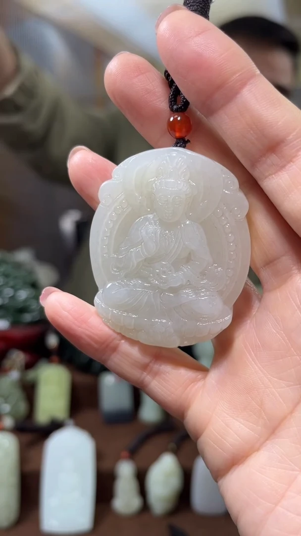 颈饰未镶嵌和田玉·