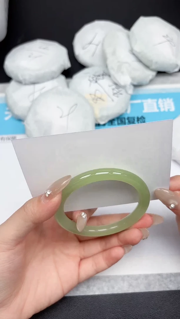 未镶嵌手镯石英质玉225-56