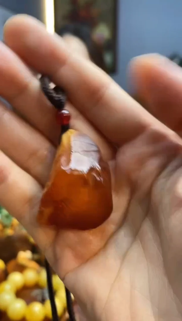 琥珀颈饰未镶嵌吊坠