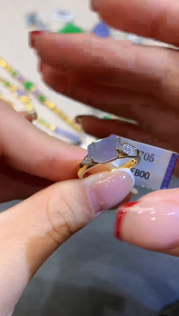 翡翠戒指18K金镶嵌YS多样性发其一