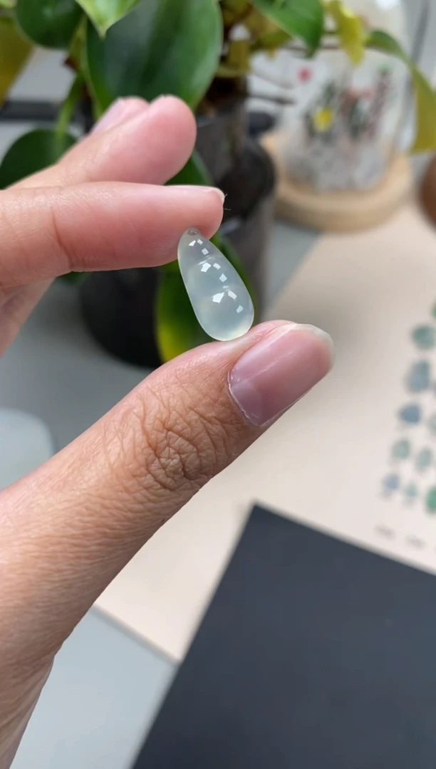 【闪购商品】翡翠颈饰未镶嵌翡翠冰种福豆