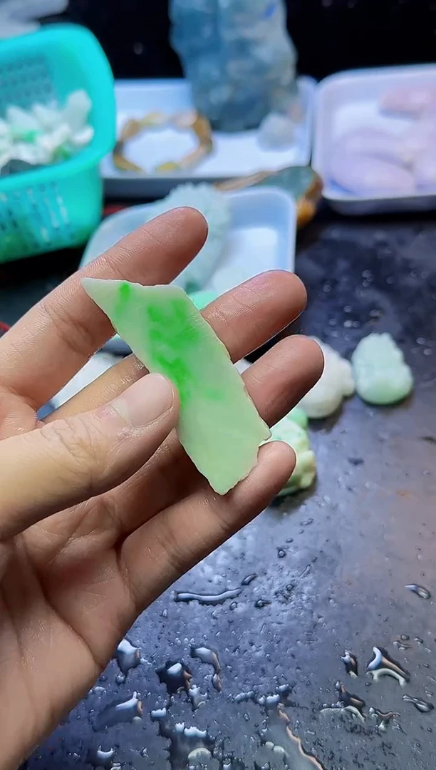 颈饰未镶嵌翡翠047天然A货翡翠