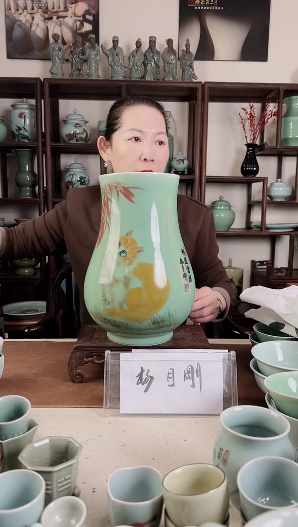 简***宝釉中彩 猫画 福桶瓶L