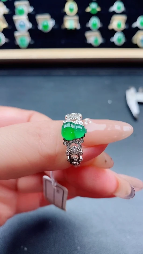 银S925镶嵌戒指翡翠1