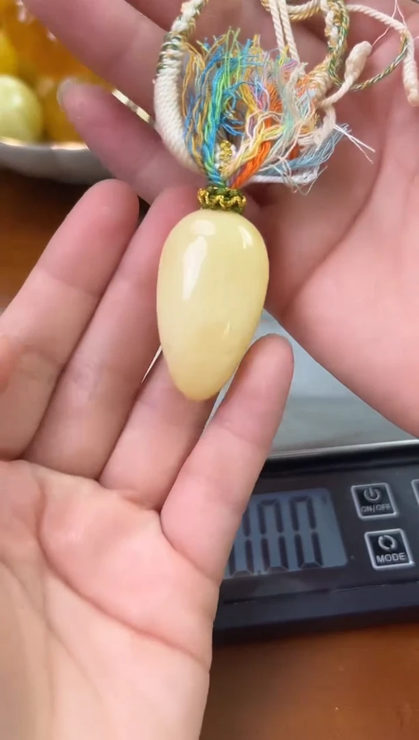 未镶嵌蜜蜡裸石蜜蜡吊坠