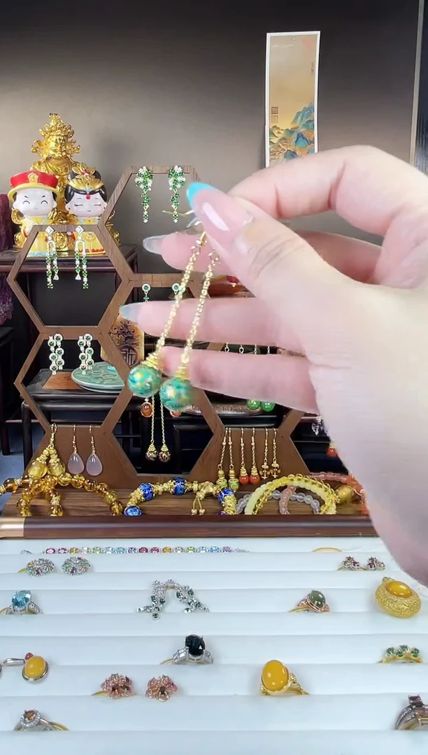 晴**李，825-5子时归系列大漆绿色耳钩