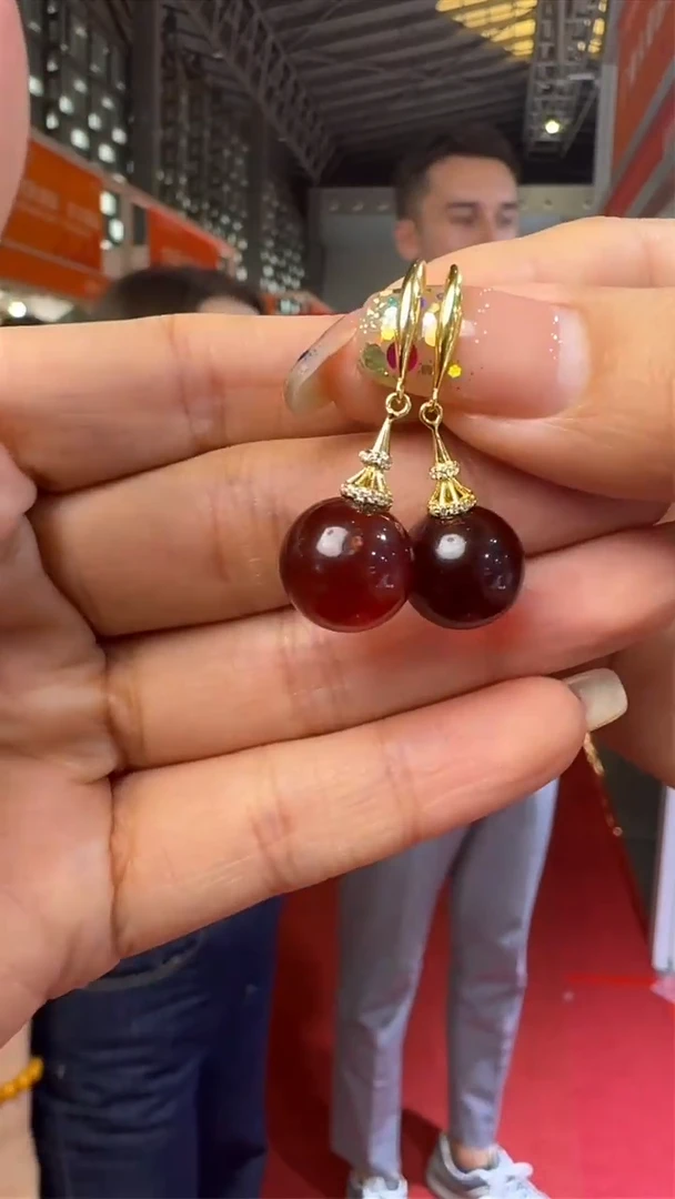未镶嵌琥珀耳饰上海国际珠宝展假一罚十