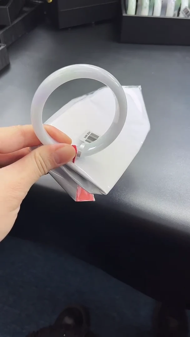 【闪购商品】翡翠手镯未镶嵌56正圈