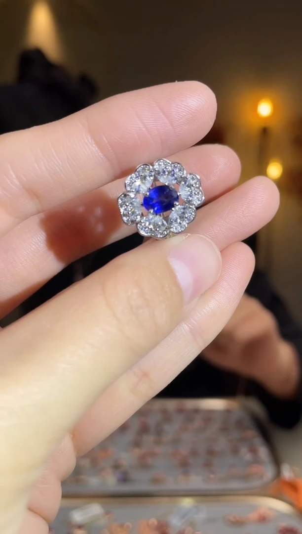 手饰蓝宝石银S925镶嵌手饰