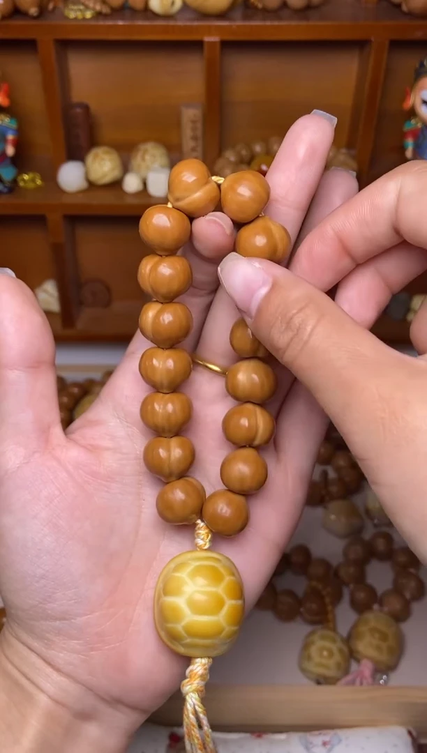 把件猴头核桃蜜桃臀➕富甲手持