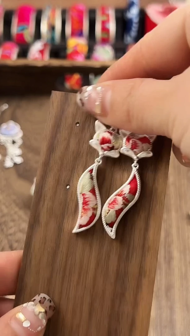 【闪购商品】织绣民族风老绣饰品488