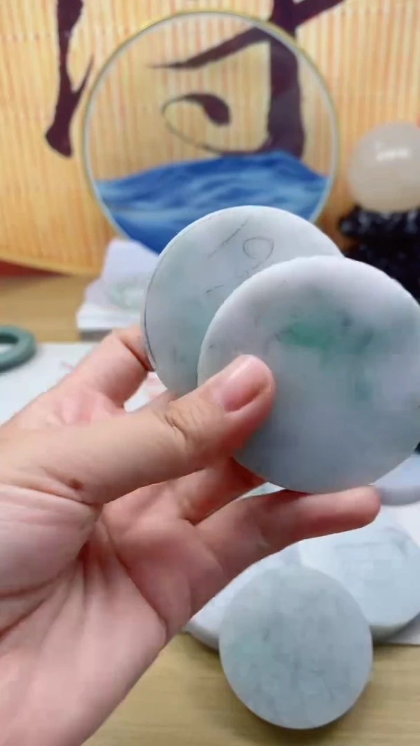 翡翠未镶嵌颈饰翡翠104