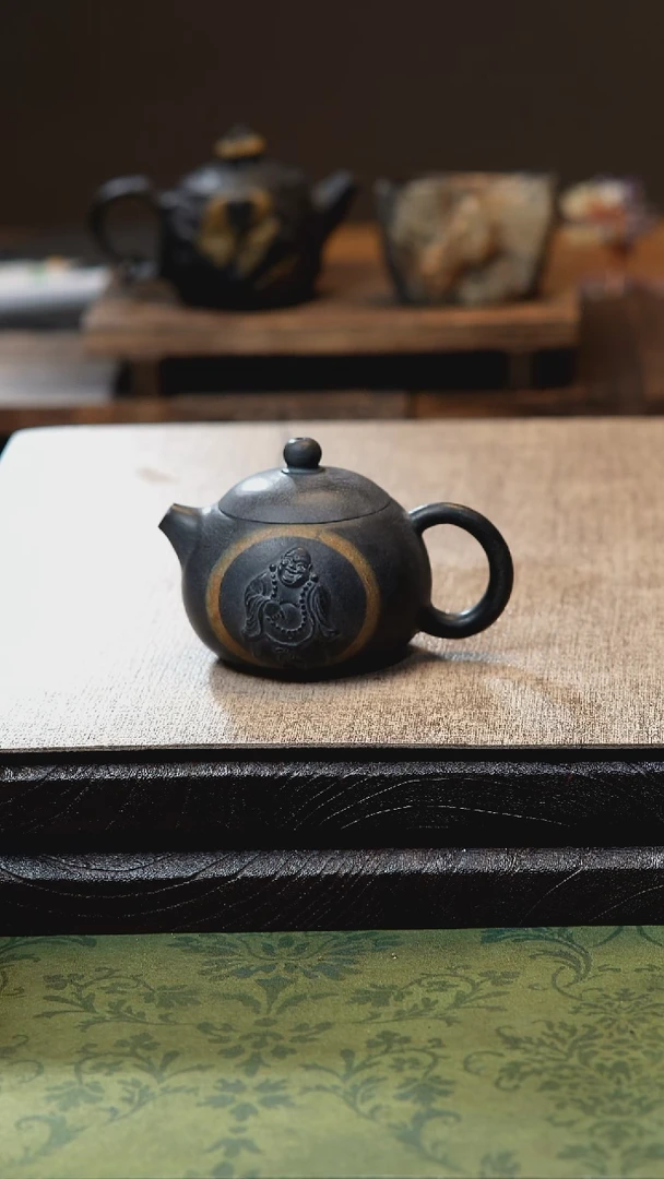 中式归玉堂冰碛岩重工雕刻俏色西施壶