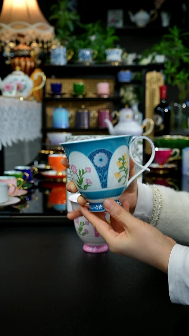 瑰宝大丽花釉中彩（蓝色）马克杯