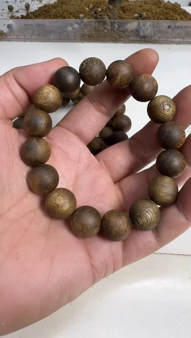 手串沉香乌身1.4规格单圈17克