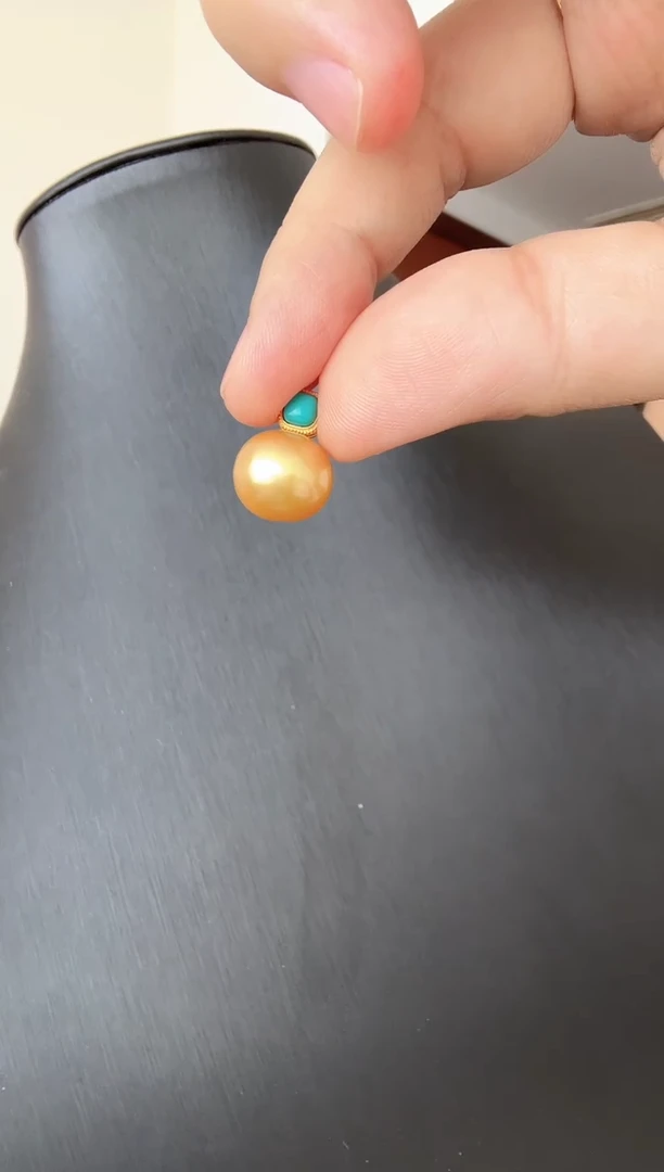 18K金镶嵌海水珍珠吊坠(不含链)11.9mm金珠（海水）