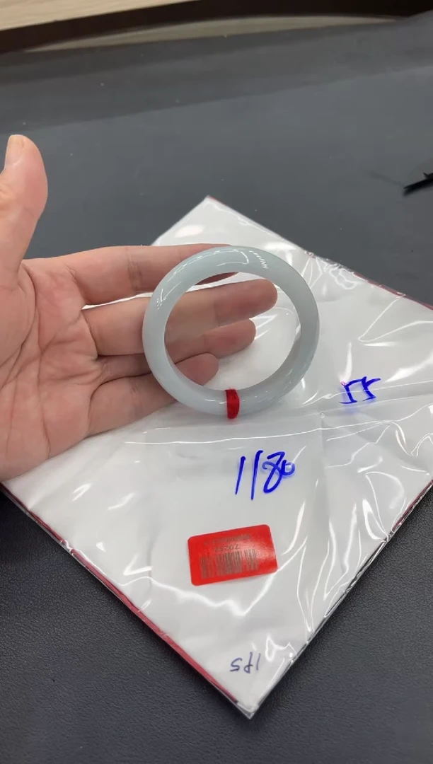 未镶嵌手镯翡翠翡翠手镯