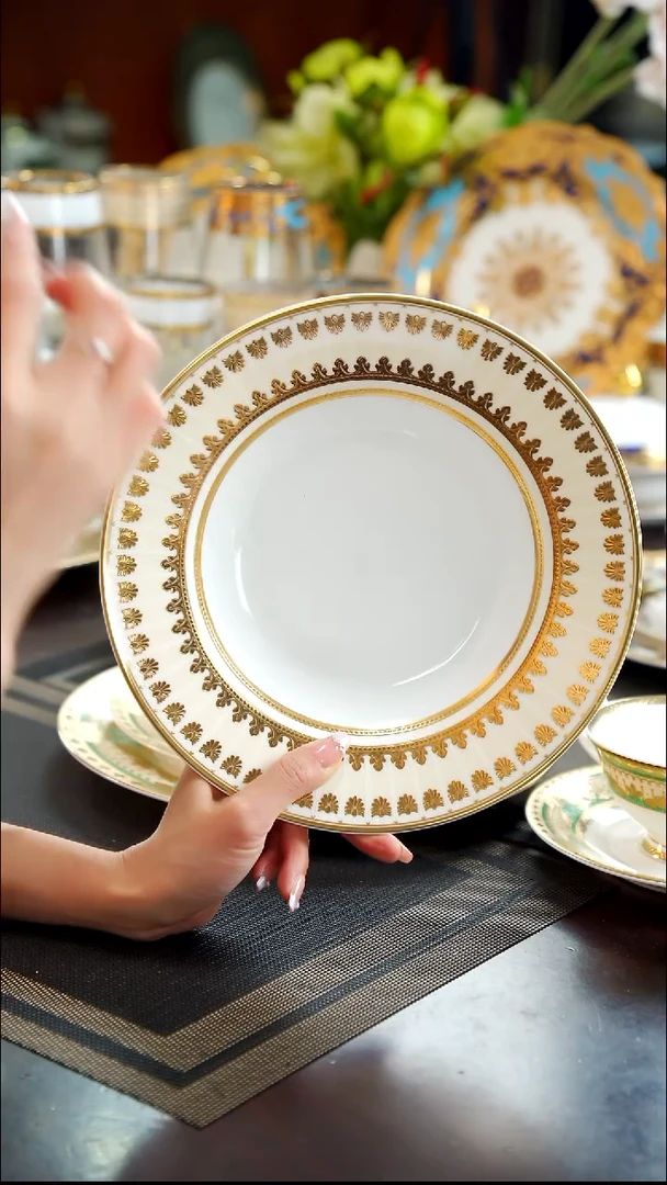 瓷片9英寸草帽盘1个